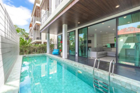 3-Story Pool Villa Katazhang just 7 min walk to Kata Beach - UTK3